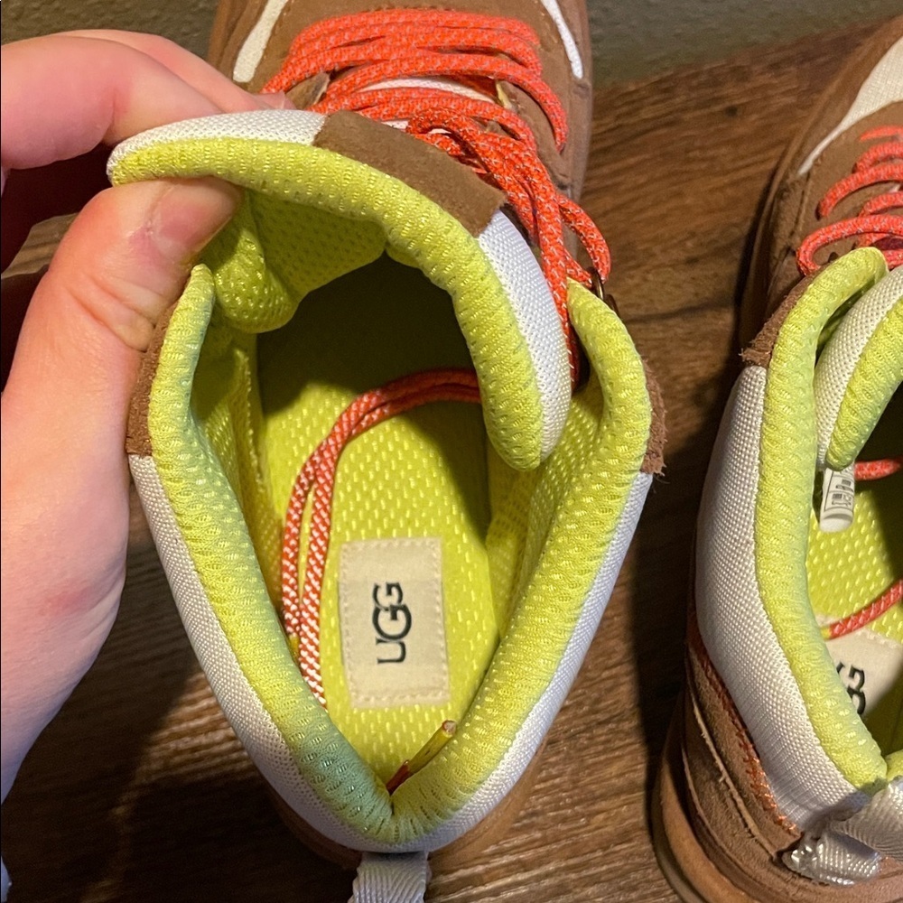 UGG cushioned Sneakers - Picture 6 of 6